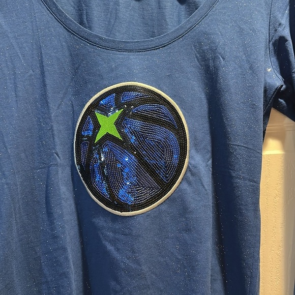 NEW! New Era Minnesota Timberwolves Sequin Long Sleeve Scoop Neck Tee Shirt M - Picture 4 of 7